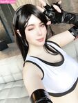 Alina Becker Tifa Lockhart Cosplay