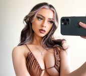 Angelmelly of photos