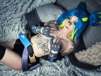 Zayuri - Neon Cosplay Set