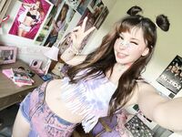 Belle - Gummy Monster