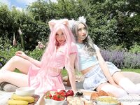 Belle and Friend - Bunny Picnic