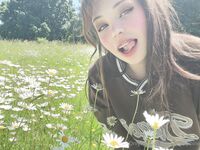 Belle - Pre Shopping Outfit