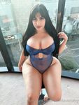 Ameliasocurvy