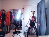 Swailo cosplay tit flash