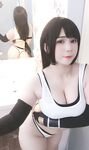 Uyuyu Tifa Cosplay