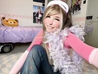 Onlyfans Belle Delphine - 2000's Outfit