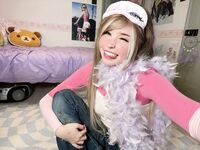 Onlyfans Belle Delphine - 2000's Outfit