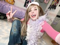 Onlyfans Belle Delphine - 2000's Outfit