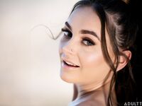 Hazel moore(white teen)