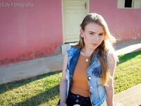 Taina_braun(white girl)