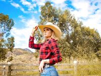 Taina_braun(white girl)