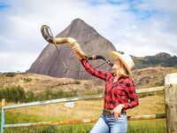 Taina_braun(white girl)