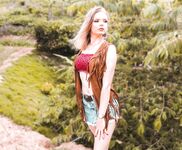 Taina_braun(white girl)