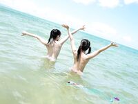 2 asian sisters Wpocchi