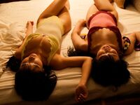 2 asian sisters Wpocchi