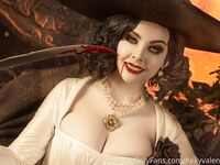 Disharmonica - Lady Dimitrescu