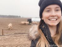 Kitten Sophie / KiraBee Onlyfans 2