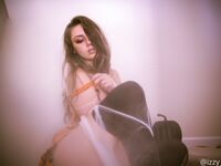 Izzy_xx, blanc noir picture collection