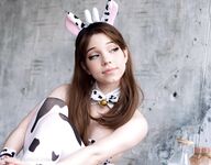 alice delish APR2022 gallery