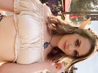 MIA MALKOVA SCREENSHOT BY SMARTPHONE