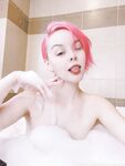 Helly Valentine - Bubble Bath