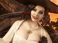 Disharmonica - Lady Dimitrescu