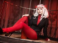 Helly Valentine - Modeus