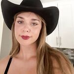 GABBIE CARTER ૮ ◞ ﻌ ◟ აᶻ ???? ????