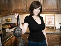 Angie Griffin aunt cass