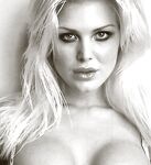 Victoria Silvstedt photos