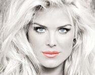 Victoria Silvstedt photos