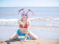 Beach Lilith & Morrigan