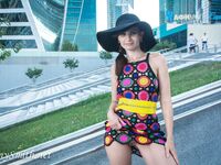 Jeny Smith with yellow heels