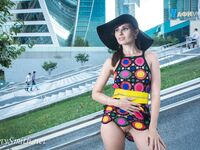 Jeny Smith with yellow heels