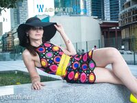 Jeny Smith with yellow heels