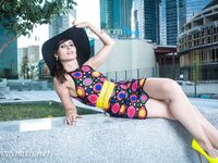 Jeny Smith with yellow heels