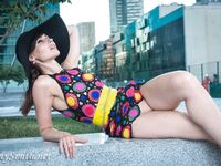 Jeny Smith with yellow heels