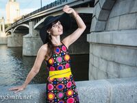 Jeny Smith with yellow heels