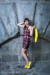 Jeny Smith with yellow heels