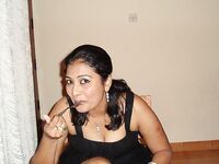 Sandhya - Sexy Housewife Private life