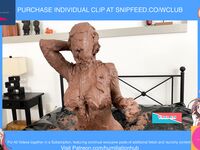 BEAUTIFUL LATINA MODEL GETS NAKED IN MUD AND PLAYS BIG ASS