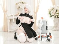 Alina Becker – 2B Maid