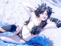 Ishtar's beach trip
