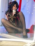 Qipao Mona Selfies