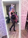 Rabbit-Hole Miku Selfies