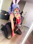Rabbit-Hole Miku Selfies