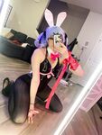 Rabbit-Hole Miku Selfies