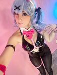 Rabbit-Hole Miku Selfies