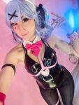 Rabbit-Hole Miku Selfies