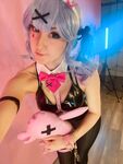 Rabbit-Hole Miku Selfies
